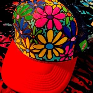 Flower power Mountain Dew hat